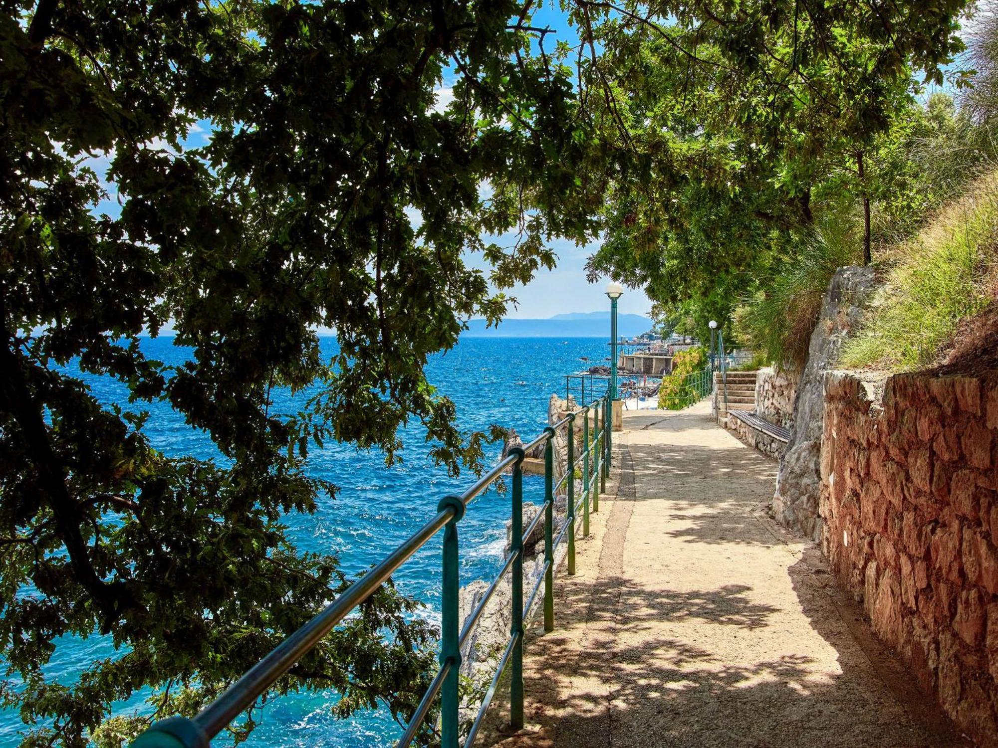 Apartment Hela - LOV512 Opatija Exterior foto