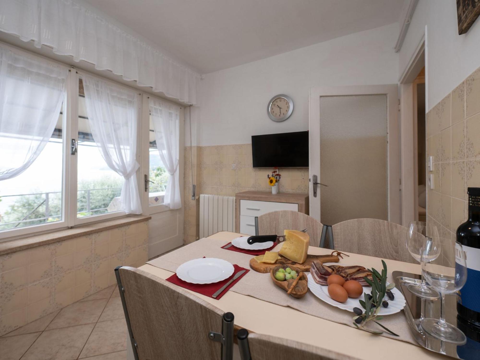 Apartment Hela - LOV512 Opatija Exterior foto