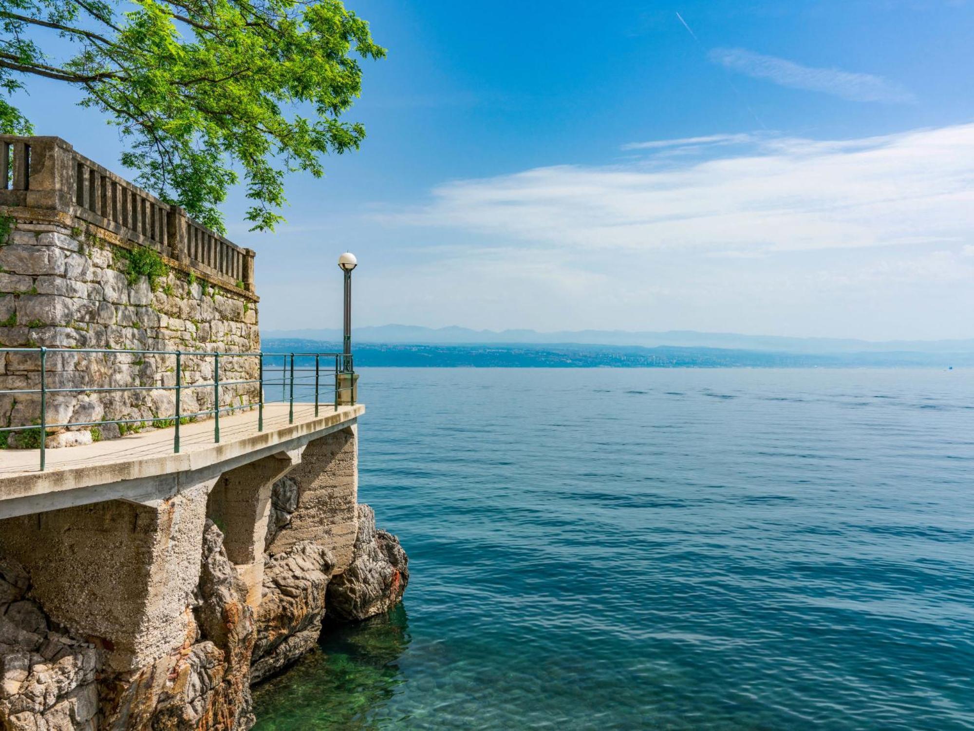Apartment Hela - LOV512 Opatija Exterior foto